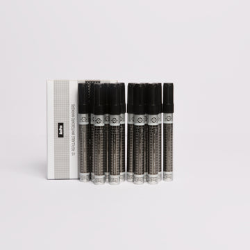 12 Black Markers